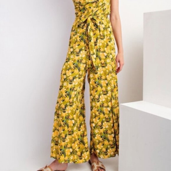 NWT Easel Tropical/Floral one shoulder gauze jumpsuit size M - Picture 2 of 9